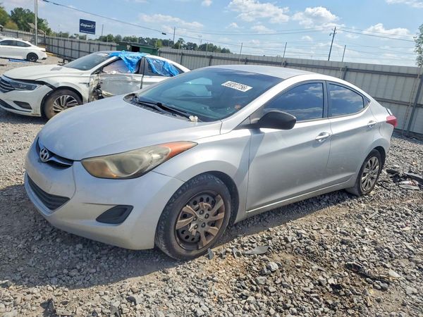 2012 HYUNDAI ELANTRA — Front 3/4
