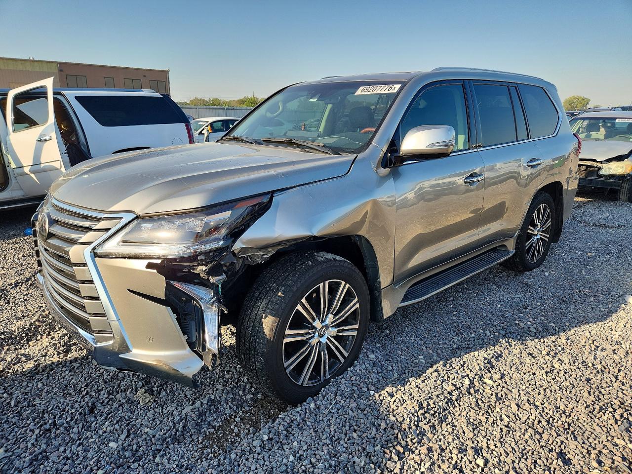 2021 LEXUS LX 570 Luxury — Front 3/4