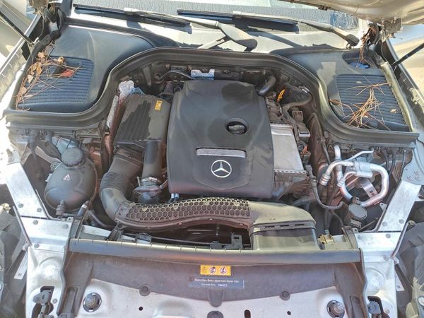 2019 MERCEDES-BENZ GLC — Engine bay