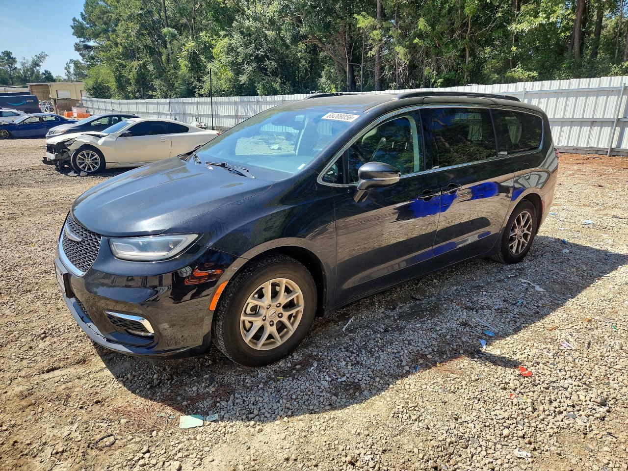 2022 CHRYSLER PACIFICA — Front 3/4