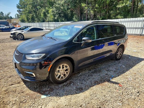 2022 CHRYSLER PACIFICA — Front 3/4