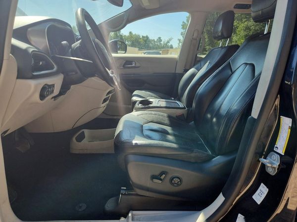 2022 CHRYSLER PACIFICA — DENT