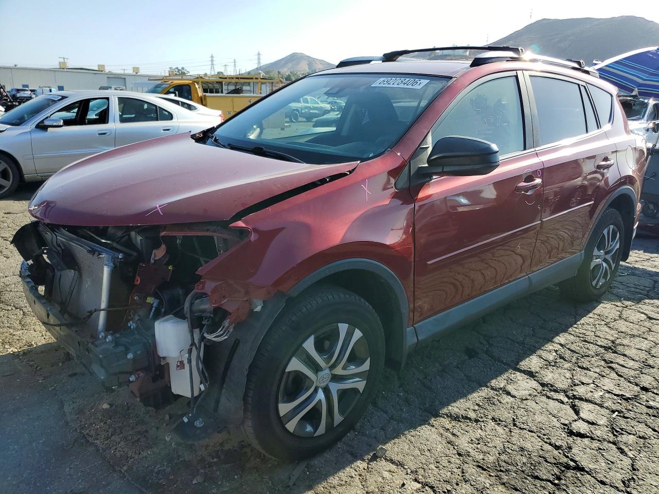 2018 TOYOTA RAV4 LE — Front 3/4
