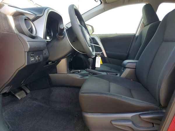 2018 TOYOTA RAV4 LE — DENT