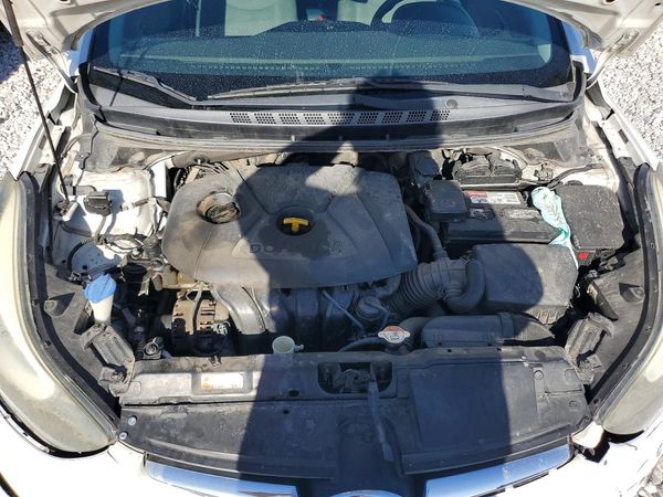 2015 HYUNDAI ELANTRA GLS(Middle) — Engine bay
