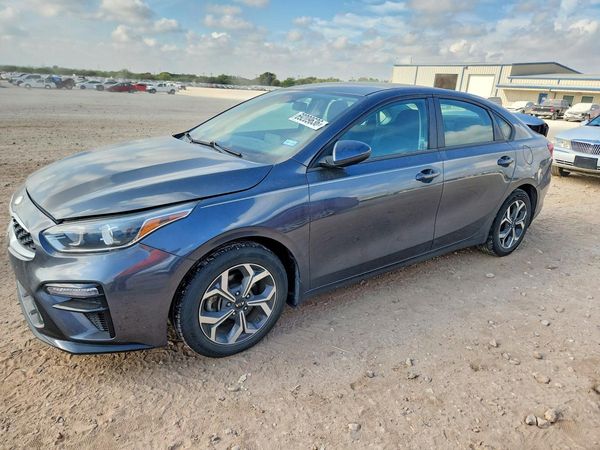 2021 KIA FORTE — Front 3/4