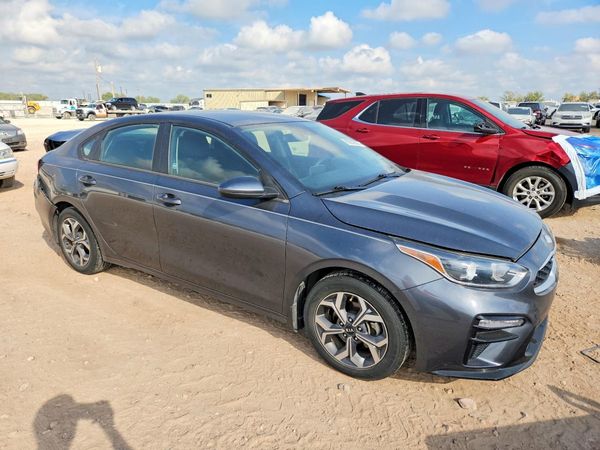 2021 KIA FORTE — Passenger 3/4