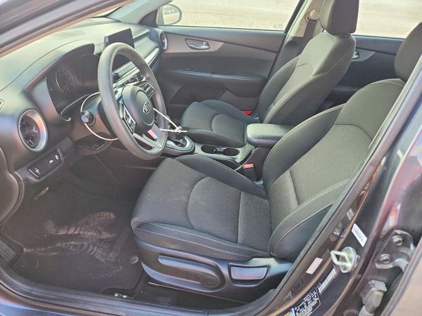 2021 KIA FORTE — DENT