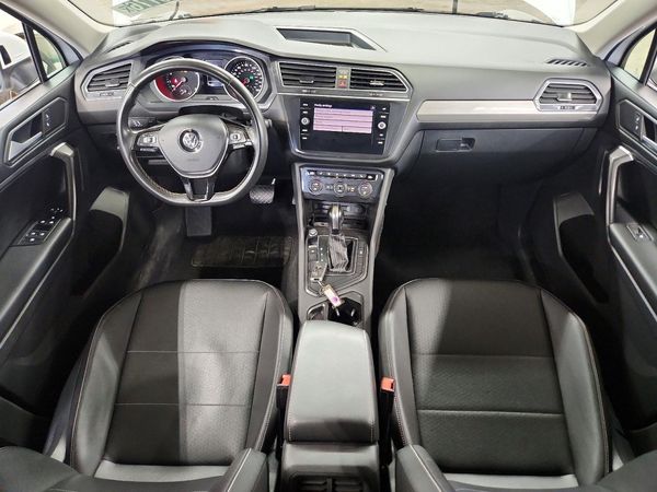 2021 VOLKSWAGEN TIGUAN SE, SE R-Line Black, SEL — CKPT