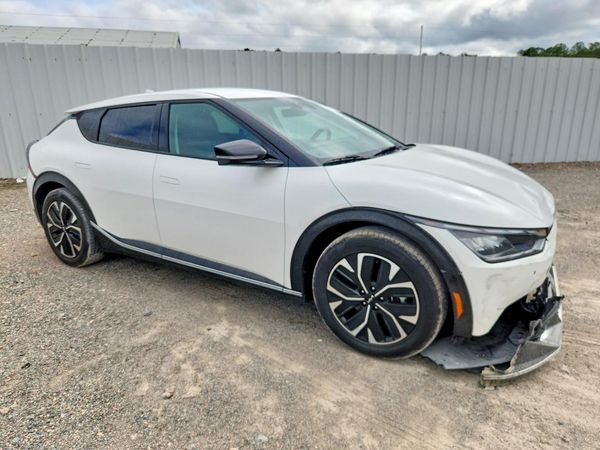 2023 KIA EV6 Light, Wind — Passenger 3/4