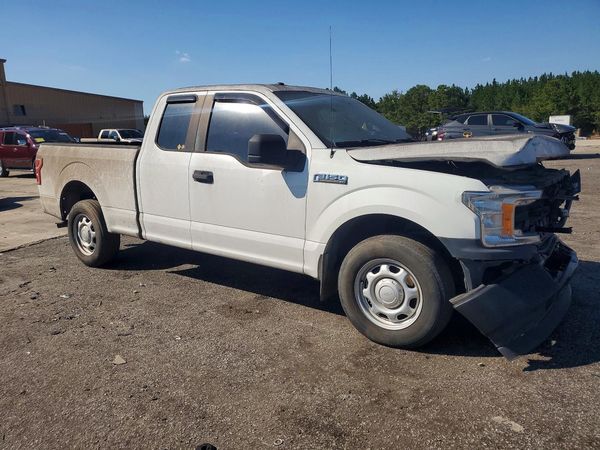 2018 FORD F150 — Passenger 3/4
