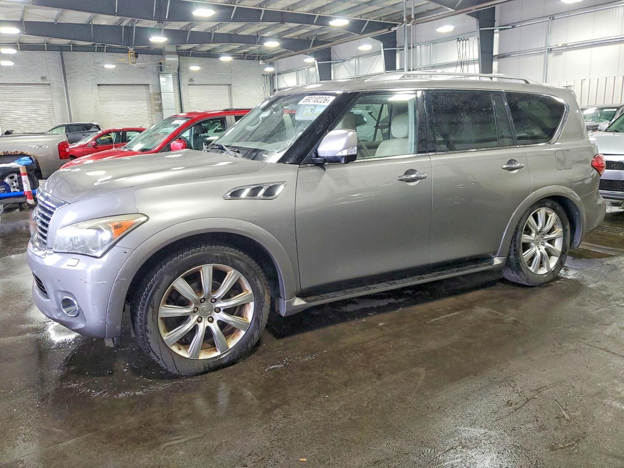 2012 INFINITI QX56
