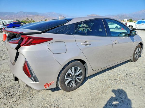 2017 TOYOTA PRIUS Three/Four/Four Adv — PSRA