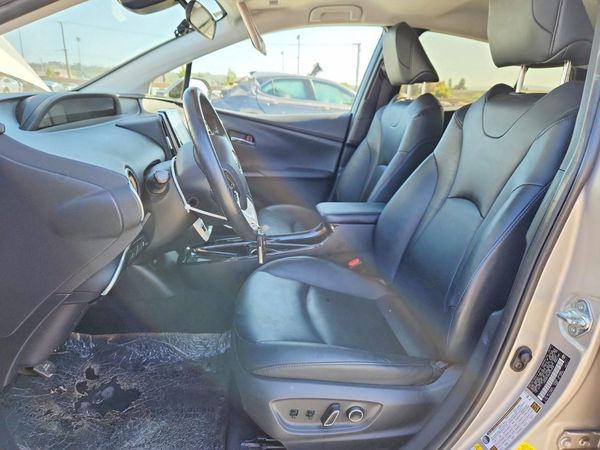 2017 TOYOTA PRIUS Three/Four/Four Adv — DENT