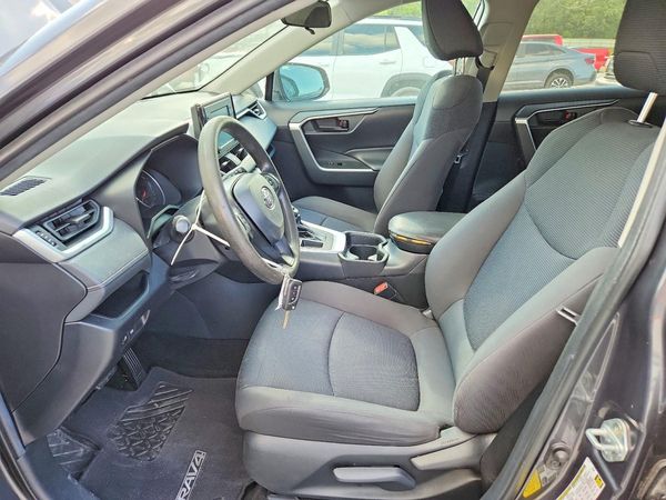 2019 TOYOTA RAV4 — DENT