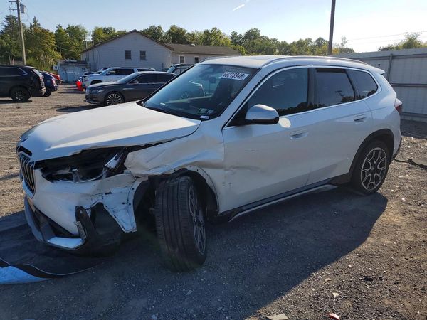 2024 BMW X1 xDrive28i — Front 3/4