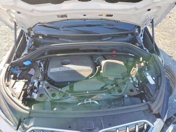 2024 BMW X1 xDrive28i — Engine bay