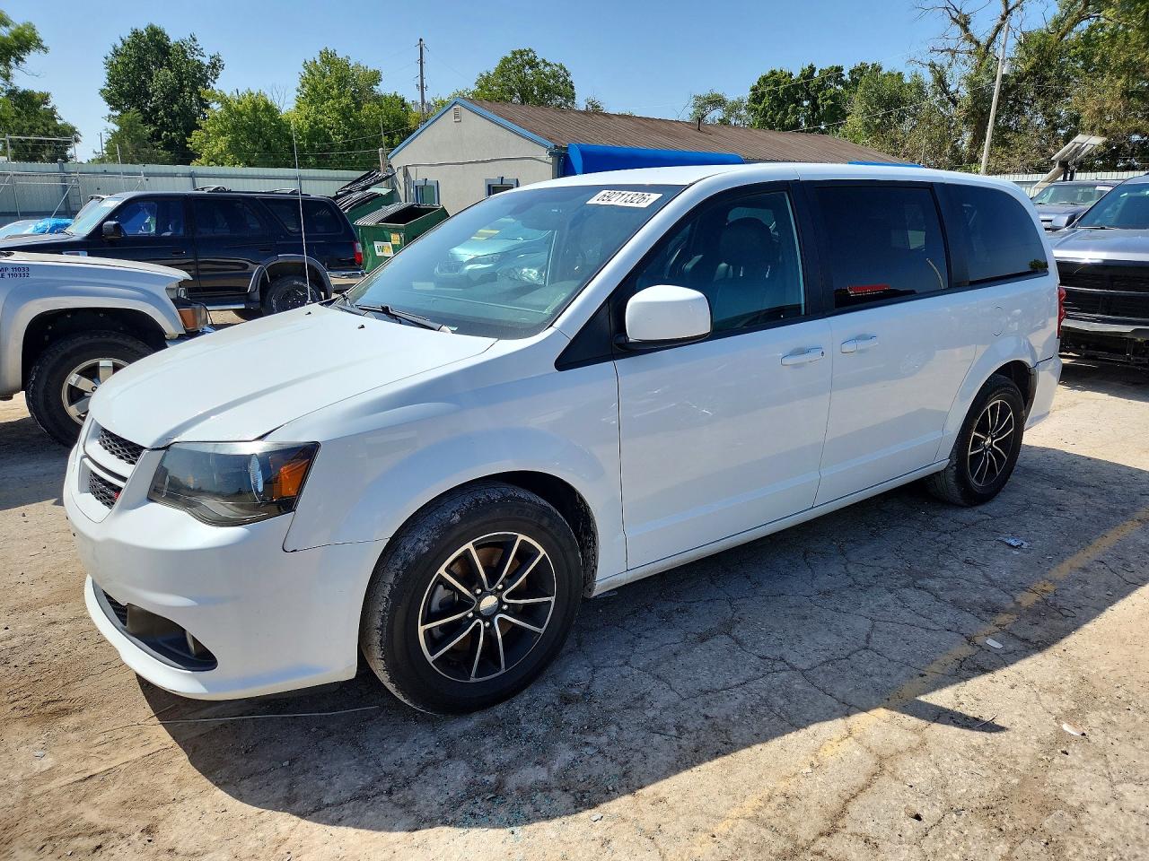 2019 DODGE GRAND CARAVAN — Front 3/4