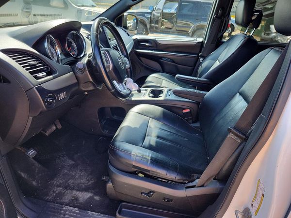 2019 DODGE GRAND CARAVAN — DENT