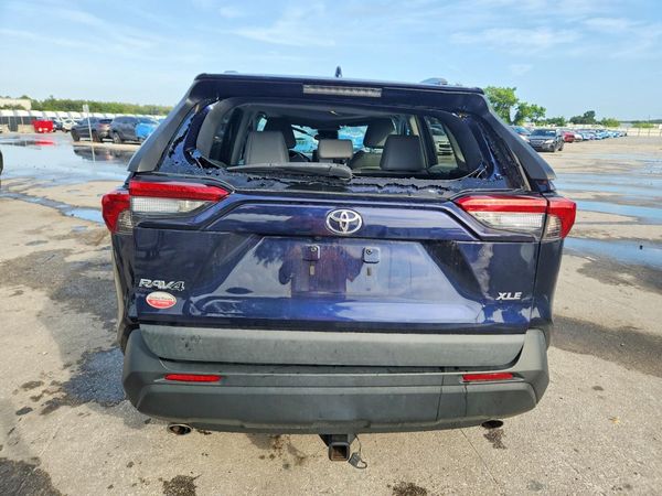 2022 TOYOTA RAV4 XLE Premium — DIRR