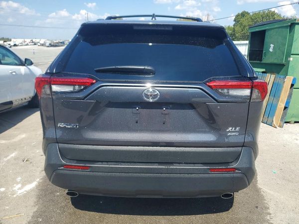 2024 TOYOTA RAV4 XLE Premium — DIRR