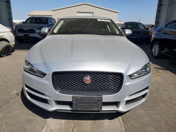 2017 JAGUAR XE Prestige — DIRF