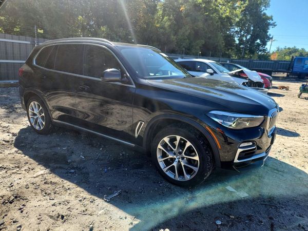 2020 BMW X5 xDrive40i — Passenger 3/4