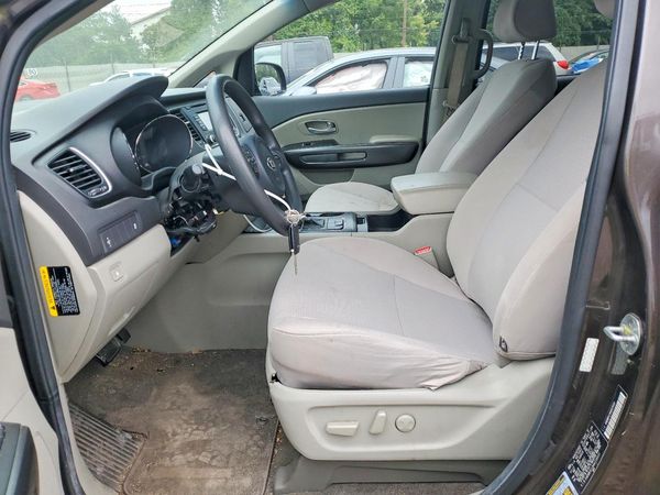 2016 KIA SEDONA — DENT