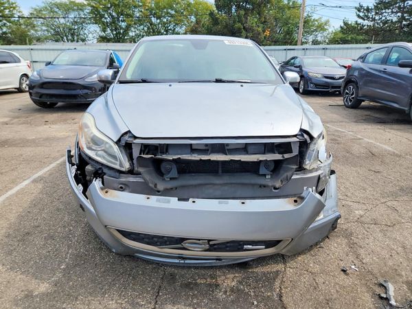 2012 VOLVO C30 — DIRF