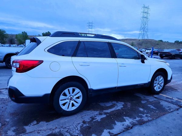 2019 SUBARU OUTBACK Premium+ES