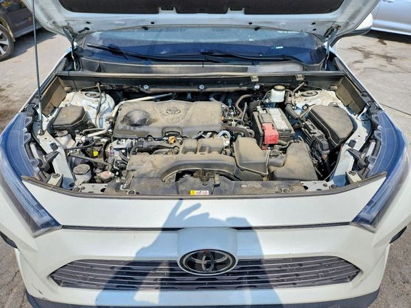 2022 TOYOTA RAV4 — Engine bay