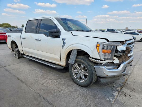 2023 FORD F150 SuperCrew — Passenger 3/4
