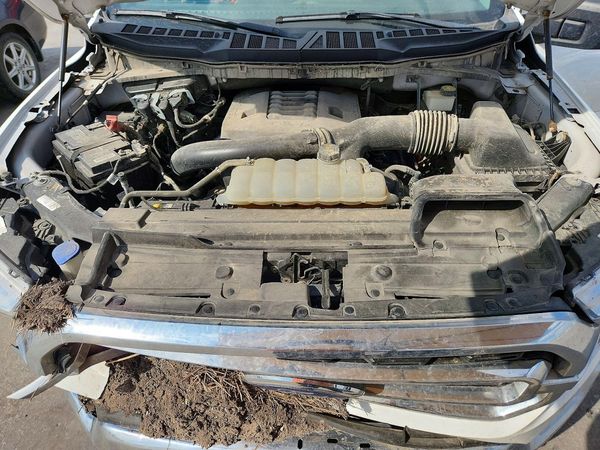 2023 FORD F150 SuperCrew — Engine bay