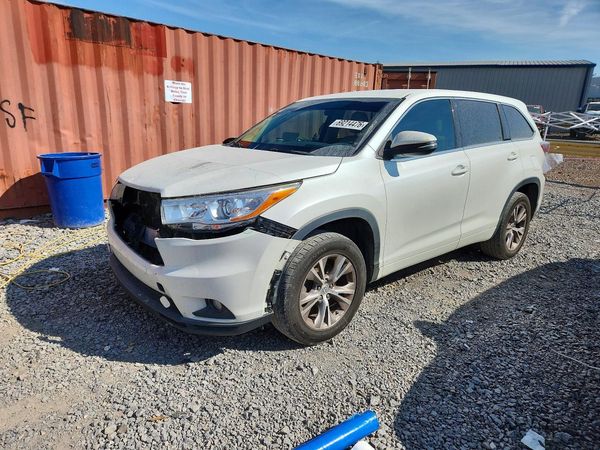2015 TOYOTA HIGHLANDER — DSFA — Front 3/4
