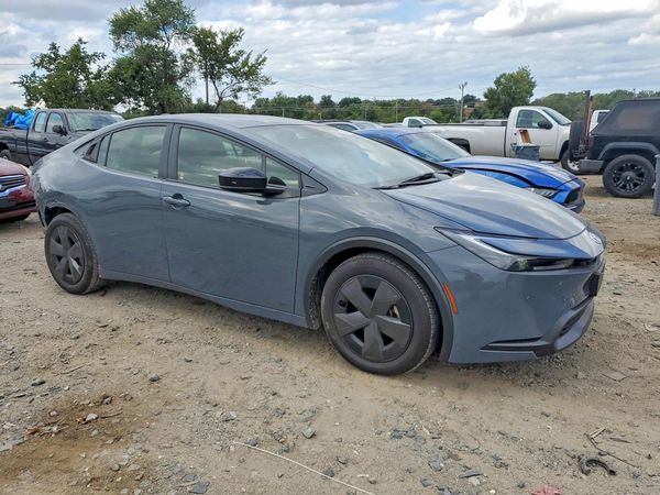 2025 TOYOTA PRIUS — Passenger 3/4