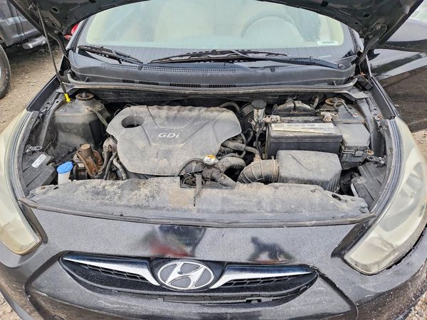 2012 HYUNDAI ACCENT GL (Middle-low grade) — Engine bay