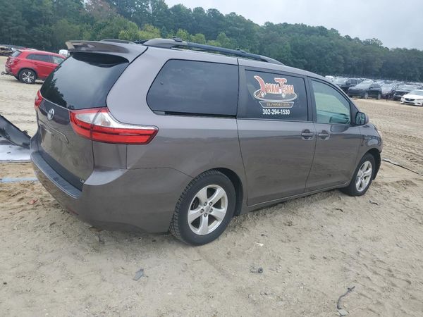 2015 TOYOTA SIENNA