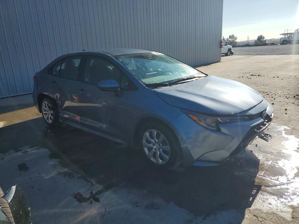 2026 TOYOTA COROLLA LE — Passenger 3/4