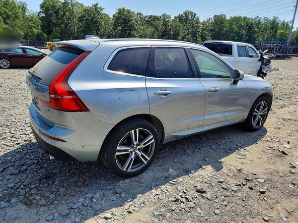 2018 VOLVO XC60 Momentum — PSRA
