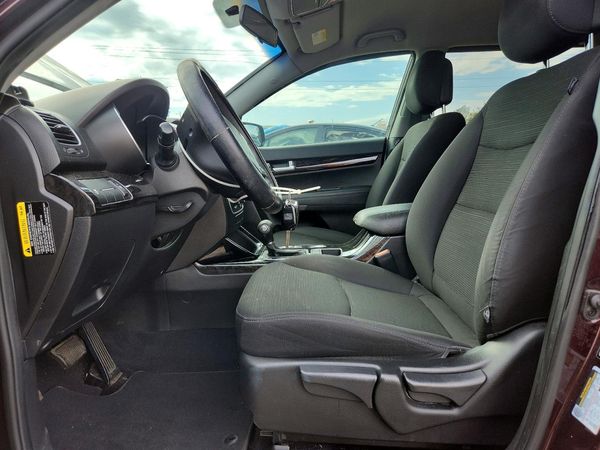2014 KIA SORENTO Base/ LX — DENT