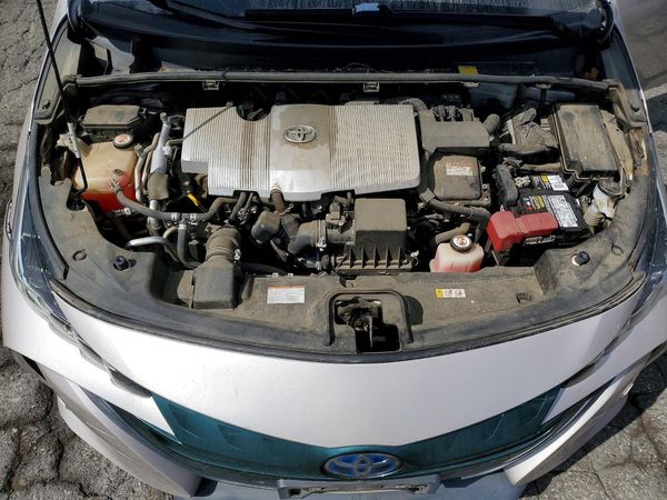 2018 TOYOTA PRIUS Plus/Premium/Advanced — Engine bay