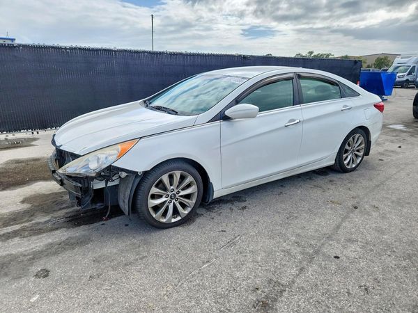 2012 HYUNDAI SONATA — Front 3/4