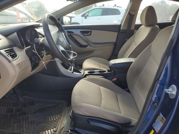 2016 HYUNDAI ELANTRA — DENT