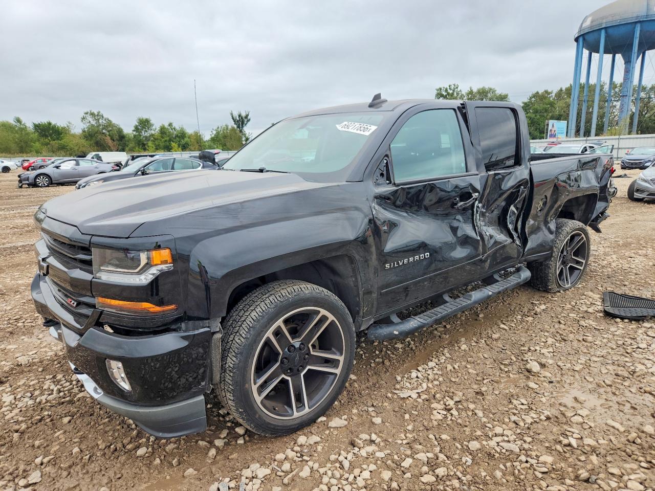 2018 CHEVROLET SILVERADO LT — Front 3/4