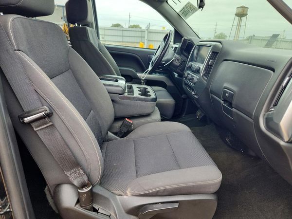 2018 CHEVROLET SILVERADO LT — DENT