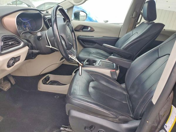 2018 CHRYSLER PACIFICA — DENT