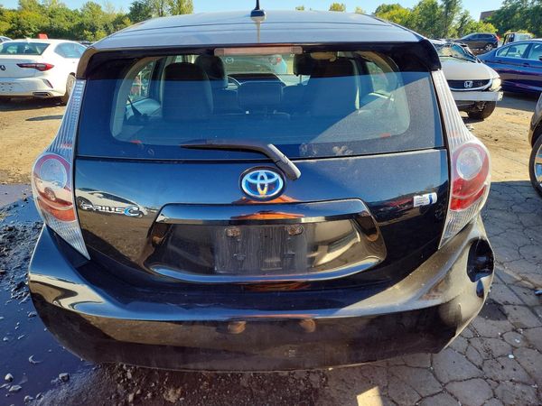 2014 TOYOTA PRIUS — DIRR