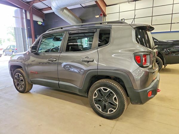 2017 JEEP RENEGADE Trailhawk