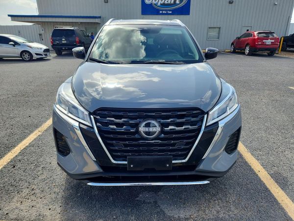2024 NISSAN KICKS SV