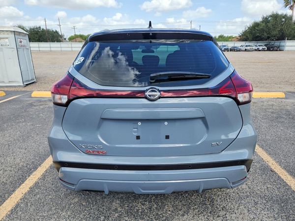 2024 NISSAN KICKS SV